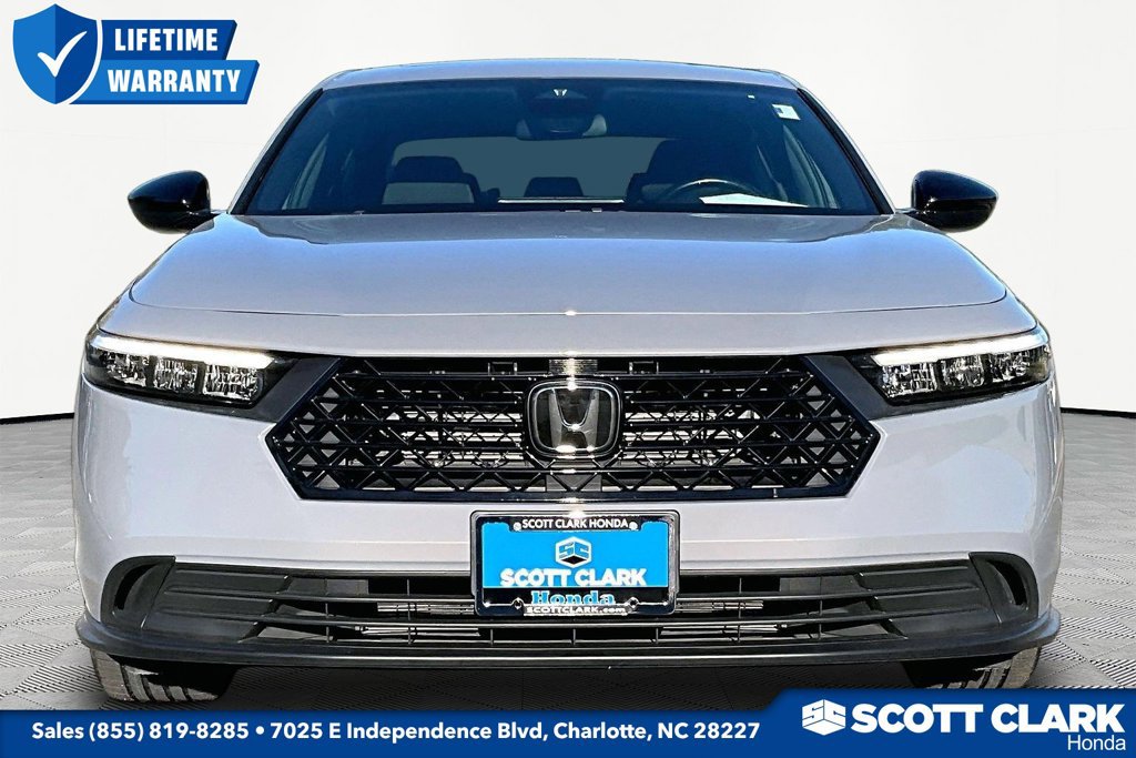 Used 2024 Honda Accord Sport image 2