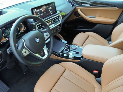 Certified 2025 BMW X4 xDrive30i AWD/4WD image 6