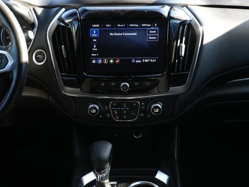 Used 2021 Chevrolet Traverse LT image 26