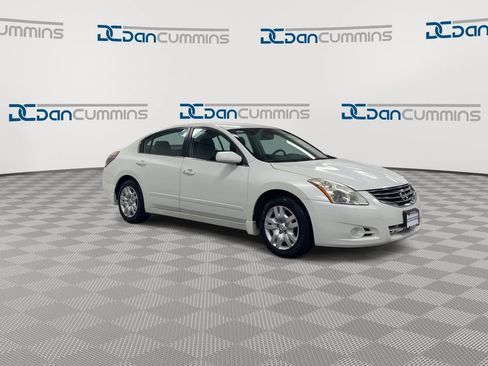 Used 2012 Nissan Altima 2.5 S w/ Value Pkg FWD image 2
