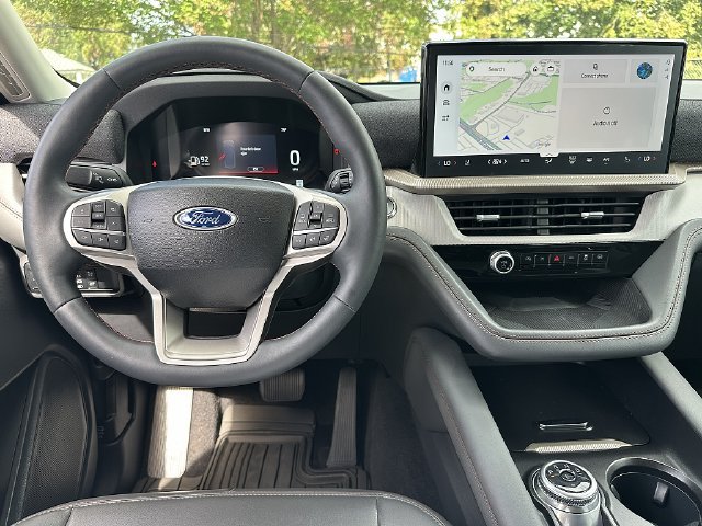 Used 2025 Ford Explorer Active w/ Active Comfort Package AWD/4WD image 15