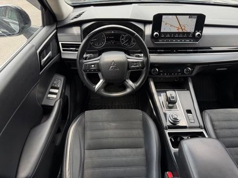 Used 2024 Mitsubishi Outlander SE FWD image 8