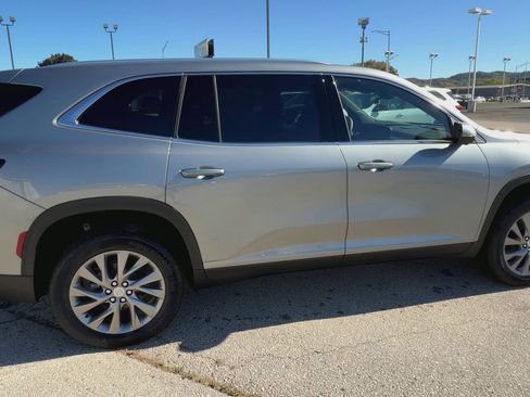 New 2026 Buick Enclave Preferred w/ Power Package image 9