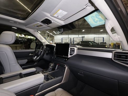 Used 2023 Toyota Tundra Limited image 27