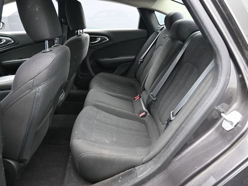 Used 2015 Chrysler 200 Limited w/ Convenience Group image 33