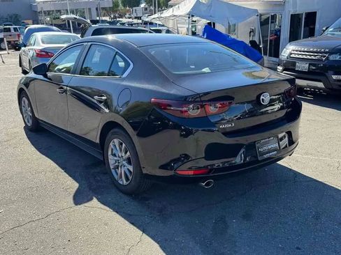 Used 2025 MAZDA MAZDA3 s FWD image 5