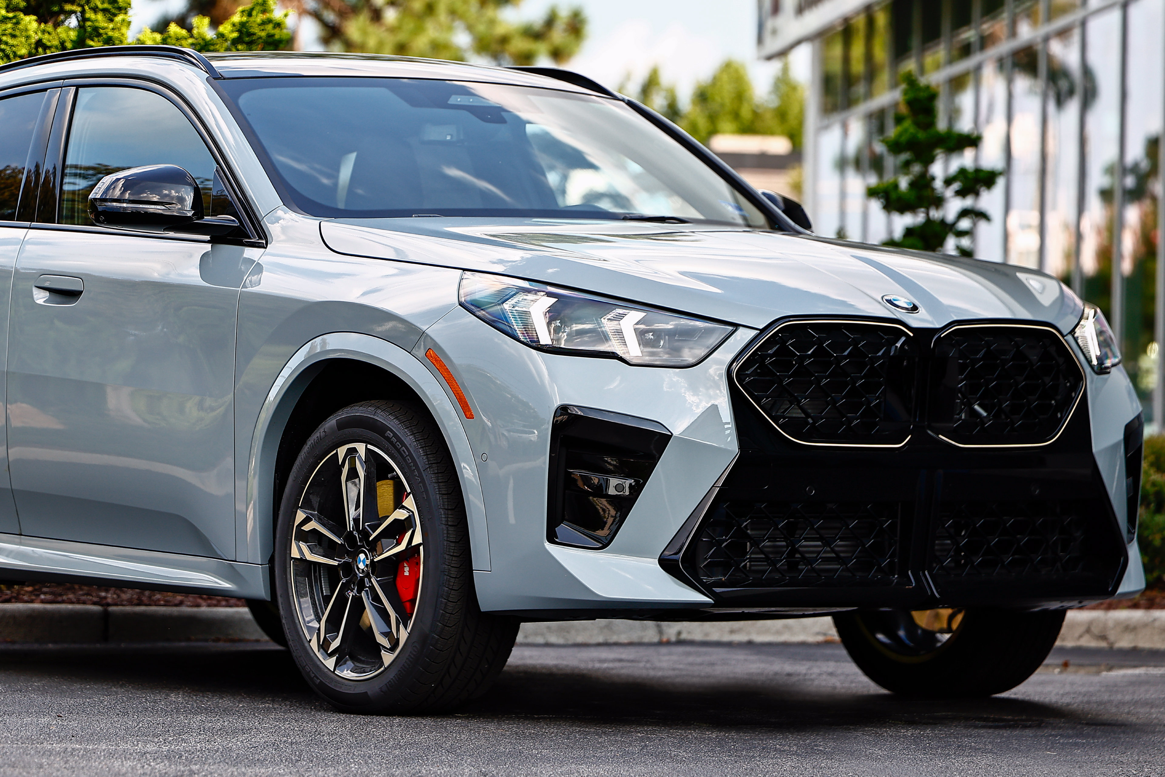New 2027 BMW X2 xDrive28i AWD/4WD image 2