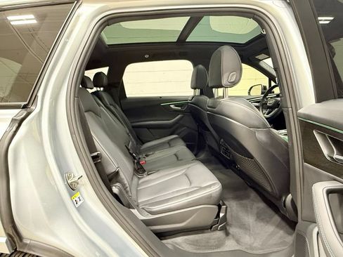 Used 2025 Audi Q7 3.0T Prestige AWD/4WD image 44