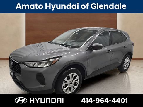 Used 2024 Ford Escape Active AWD/4WD image 2