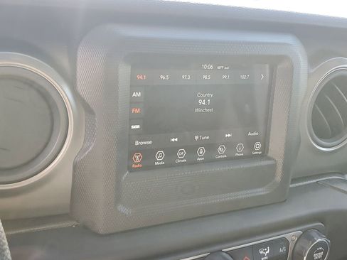 Used 2023 Jeep Wrangler Unlimited Sport AWD/4WD image 24