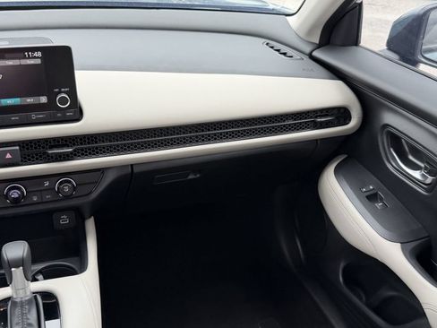 Used 2024 Honda HR-V LX image 17
