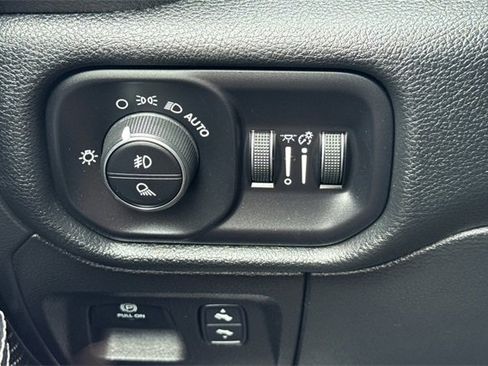 Used 2022 RAM 1500 Laramie image 31