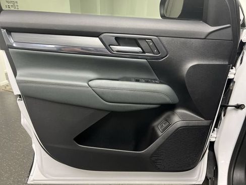 Certified 2026 GMC Terrain AT4 w/ Technology Package II AWD/4WD image 22