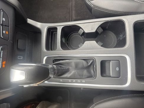 Used 2018 Ford Escape SEL image 32