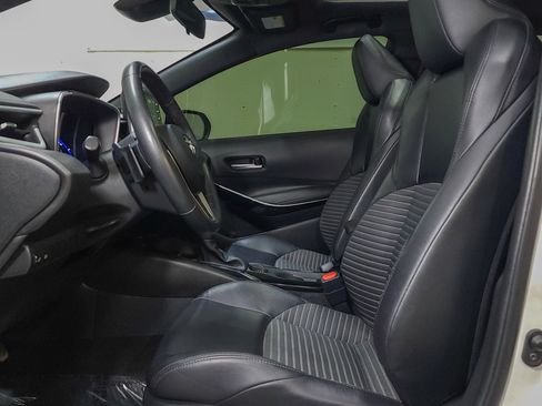 Used 2020 Toyota Corolla XSE image 41