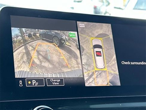 Used 2024 Nissan Armada Platinum w/ Captain's Chairs Package image 40