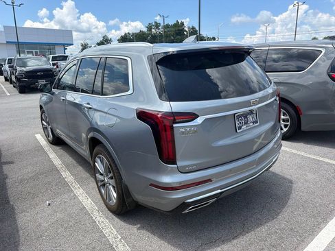 Used 2025 Cadillac XT6 Premium Luxury w/ Technology Package AWD/4WD image 4