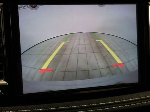 Used 2025 Chrysler Pacifica Select FWD image 7
