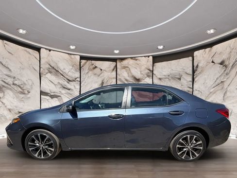 Used 2017 Toyota Corolla SE w/ SE Premium Package image 5