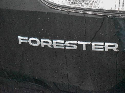 Used 2021 Subaru Forester Premium image 10