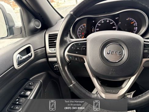 Used 2020 Jeep Grand Cherokee Altitude image 23