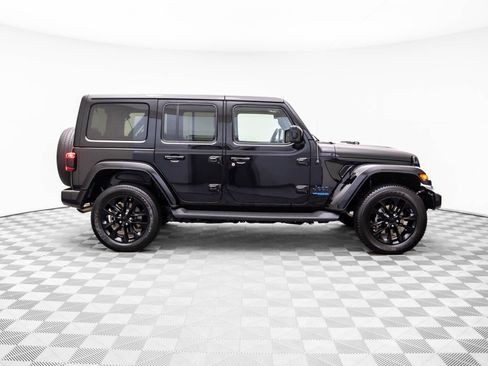 Used 2021 Jeep Wrangler Unlimited Sahara image 7