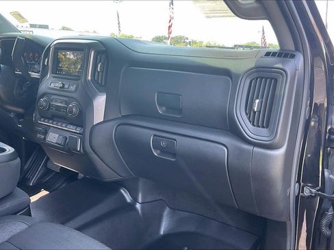 Used 2024 Chevrolet Silverado 2500 Custom w/ Custom Value Package AWD/4WD image 17