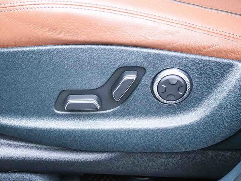 Used 2023 Genesis GV70 2.5T w/ Advanced Package image 22