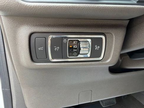 Used 2022 Lincoln Corsair AWD w/ Premium Package image 20