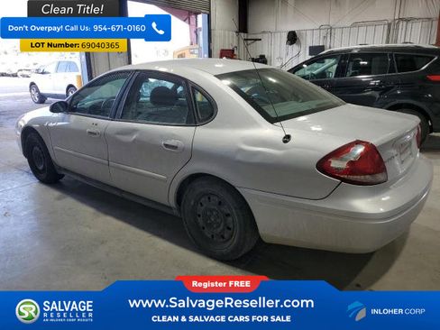Used 2005 Ford Taurus SE image 3