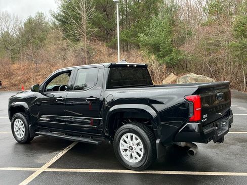 Used 2025 Toyota Tacoma SR5 image 3