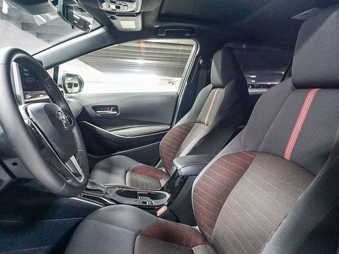 Certified 2025 Toyota Corolla SE w/ SE Premium Package FWD image 20