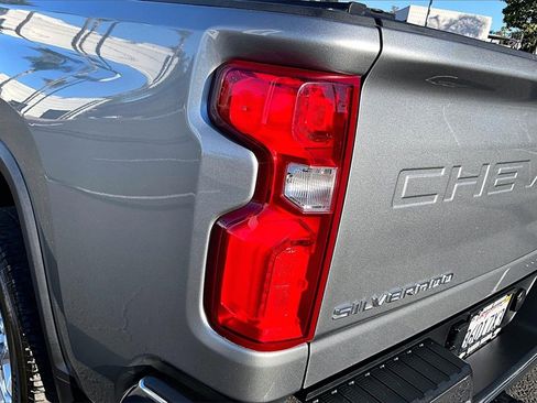 Used 2024 Chevrolet Silverado 2500 LTZ w/ LTZ Plus Package image 29