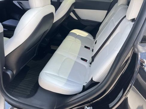Used 2021 Tesla Model Y Performance AWD/4WD image 19