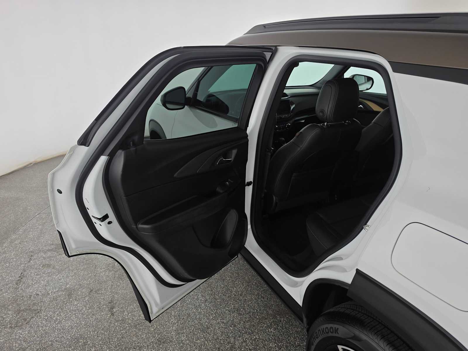 Used 2021 Chevrolet TrailBlazer ACTIV w/ Sun and Liftgate Package AWD/4WD image 15