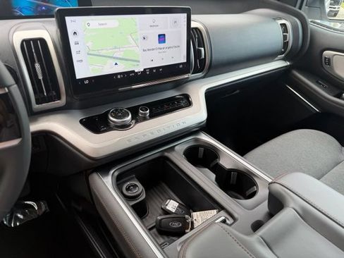 Used 2025 Ford Expedition Max Active RWD image 23