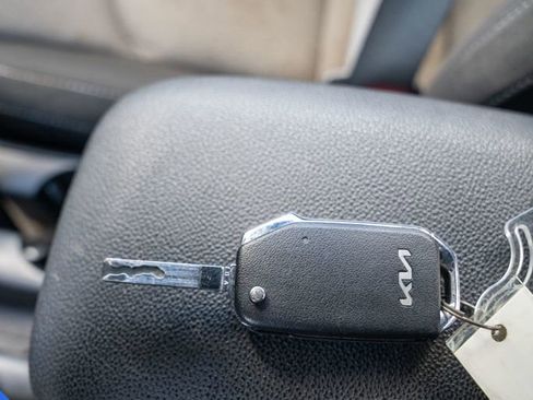 Used 2024 Kia Forte LX image 29