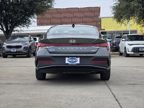 Certified 2025 Hyundai Elantra Blue image 7