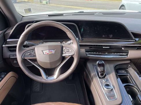Used 2023 Cadillac Escalade Premium Luxury image 14