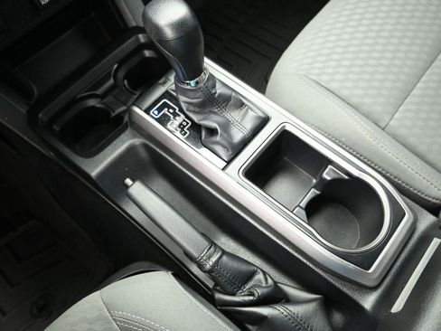 Used 2022 Toyota Tacoma SR5 image 16