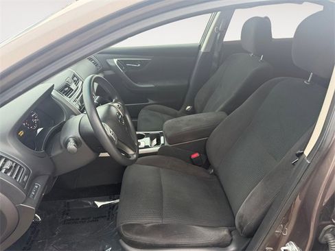 Used 2014 Nissan Altima 2.5 S image 9