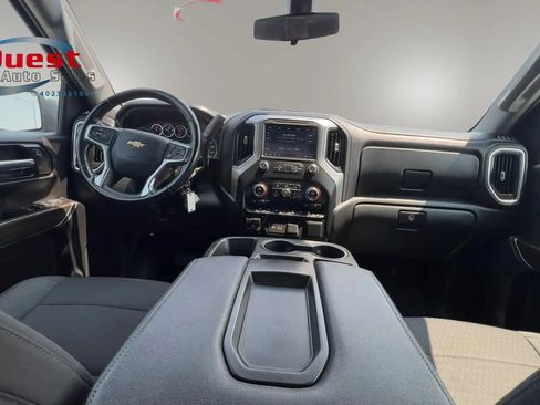 Used 2021 Chevrolet Silverado 1500 LT w/ Fleet Comfort Package AWD/4WD image 17
