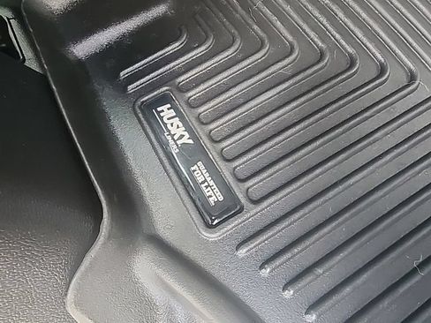 Used 2020 Ford F150 XLT w/ Equipment Group 302A Luxury AWD/4WD image 16