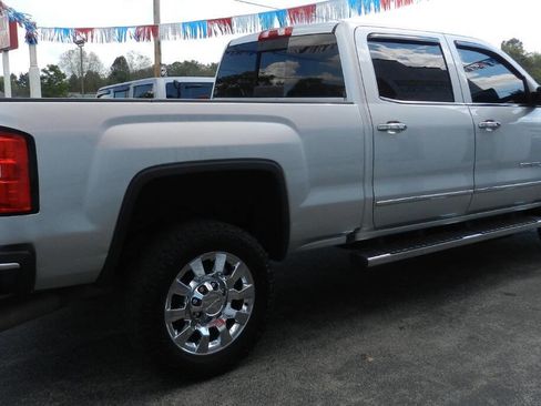 Used 2018 GMC Sierra 2500 Denali w/ Duramax Plus Package image 6