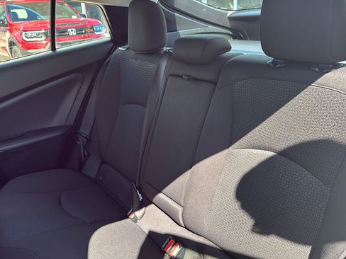 Used 2019 Toyota Prius LE AWD/4WD image 10