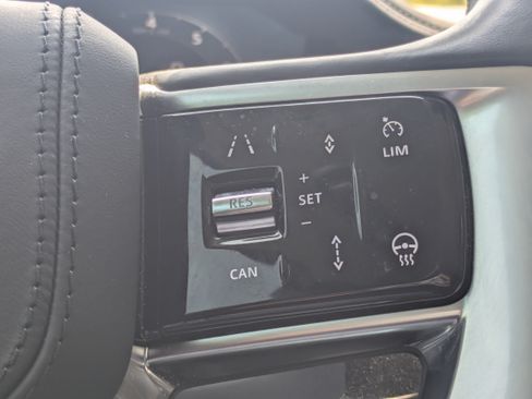 Used 2024 Land Rover Range Rover SE AWD/4WD image 25