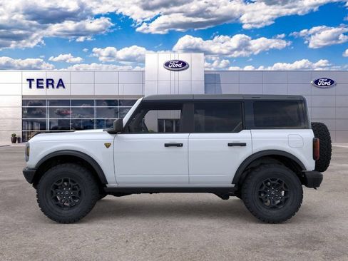 New 2026 Ford Bronco Badlands AWD/4WD image 3