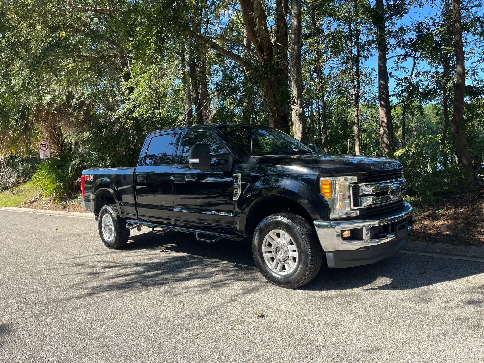 Used 2017 Ford F350 XLT w/ XLT Value Package AWD/4WD image 2