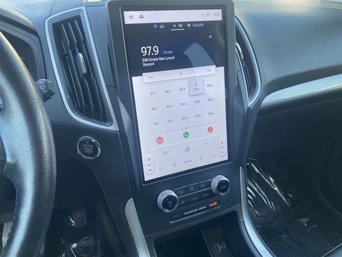 Certified 2023 Ford Edge SEL image 19