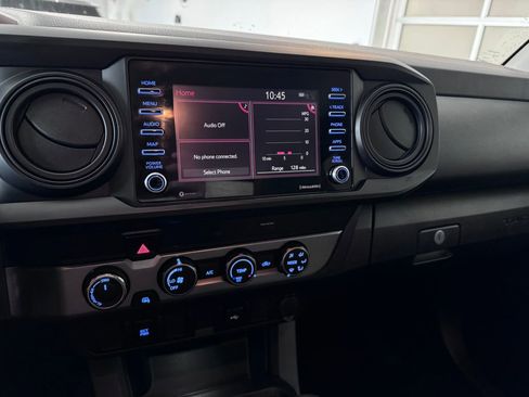 Used 2022 Toyota Tacoma SR image 18